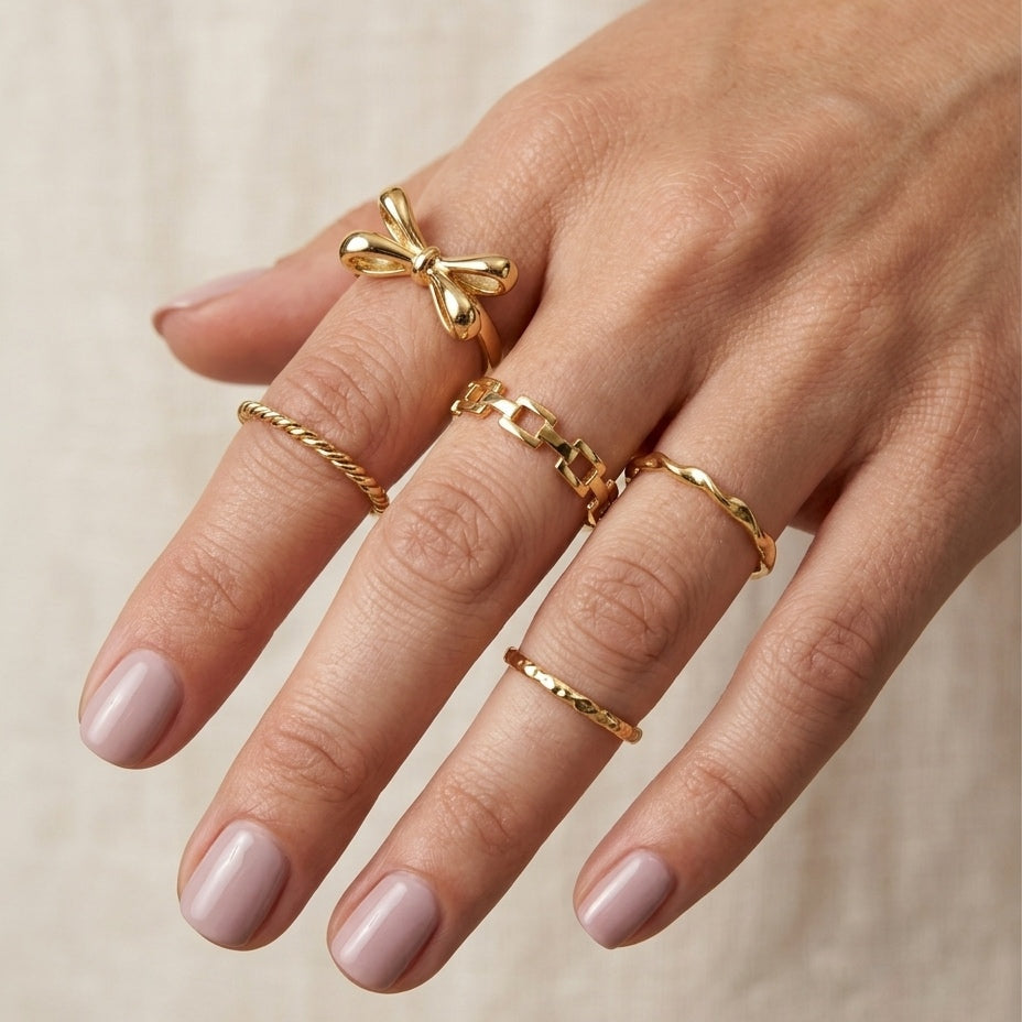 Bow & Link Stackable Ring Set – view 2