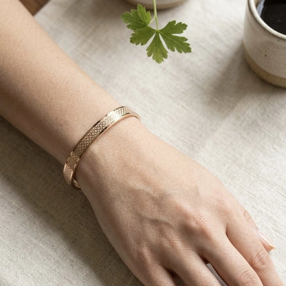 Checkered Rose Gold Cuff Bangle – Nische