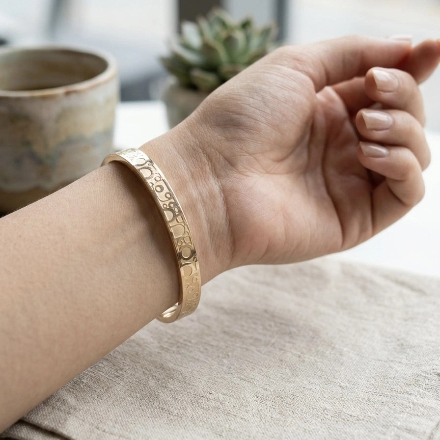 Geometric-Etched Rose Gold Cuff Bangle – Nische