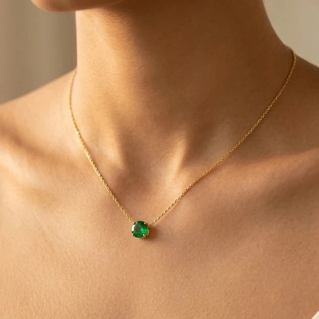 Minimalist Emerald Solitaire Chain Necklace – Nische