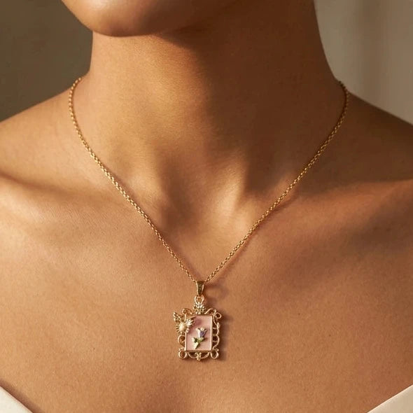 Vintage Rose Frame Necklace – Nische