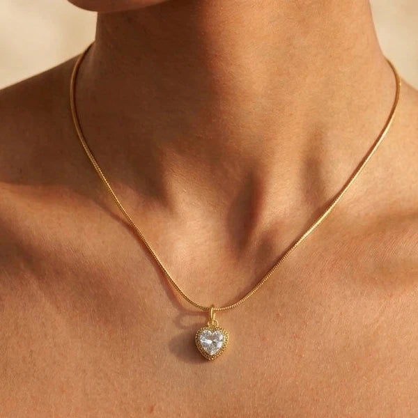 Golden Heart Pendant Chain – Nische