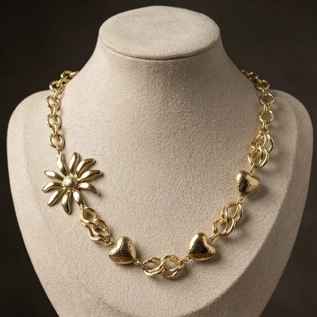The Blooming Heart Necklace – Nische