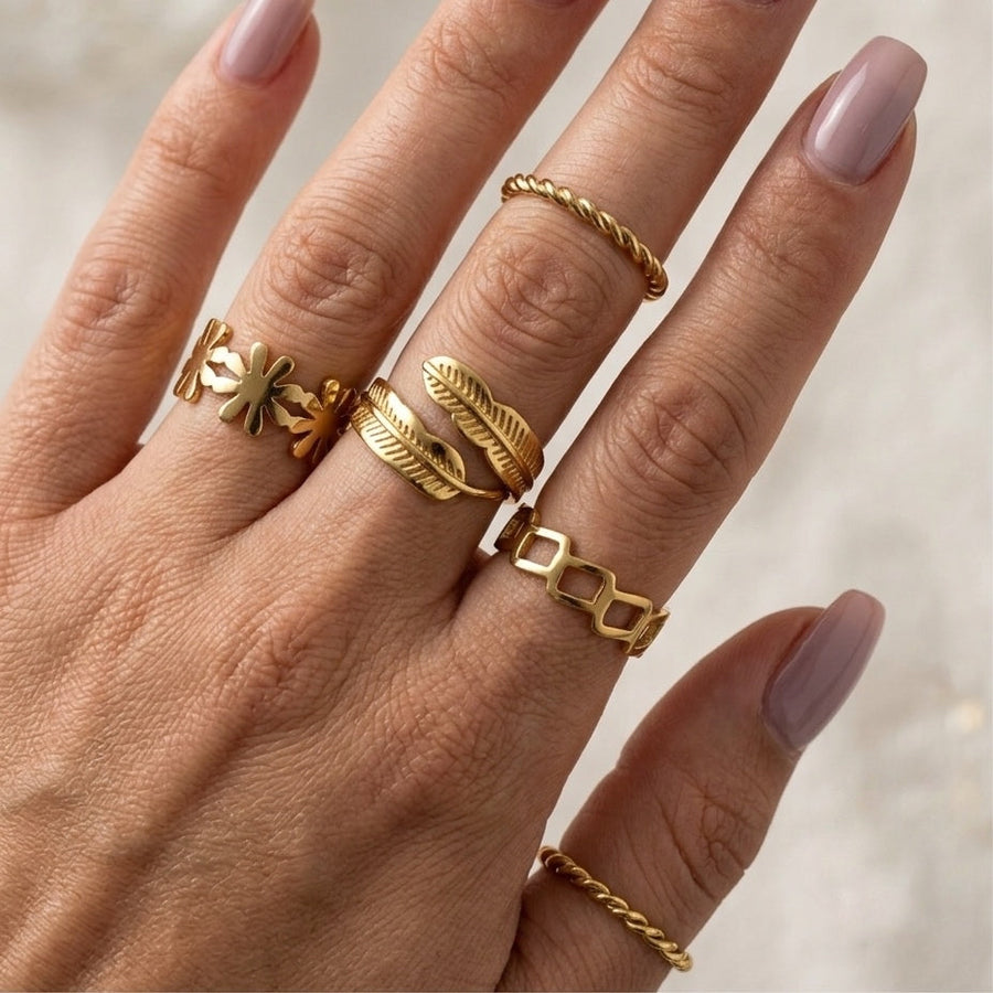 nische signature stackable rings