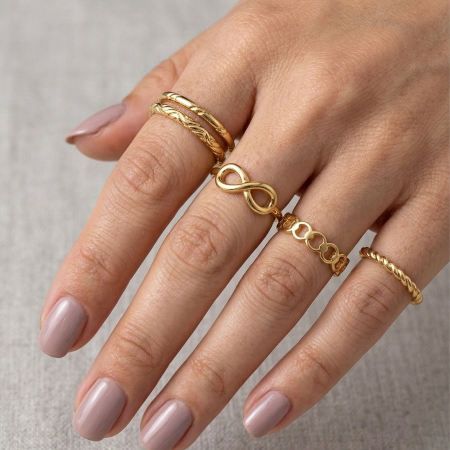 Infinity Knot Stackable Ring Set – Nische
