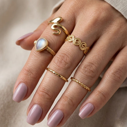Serpent & Stone Stackable Ring Set – Nische