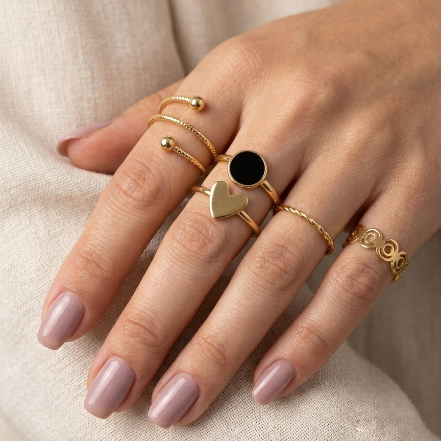 Black Heart Stackable Ring Set – Nische