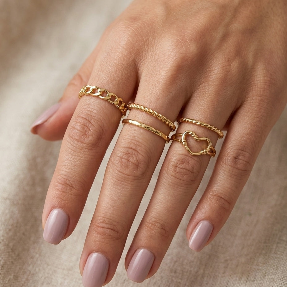 Mini Heart Stackable Ring Set – Nische