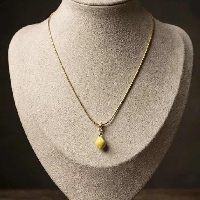 Elegant gold pendant necklace for women